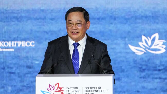 Глава лаосского правительства Сонексай Сипхандон