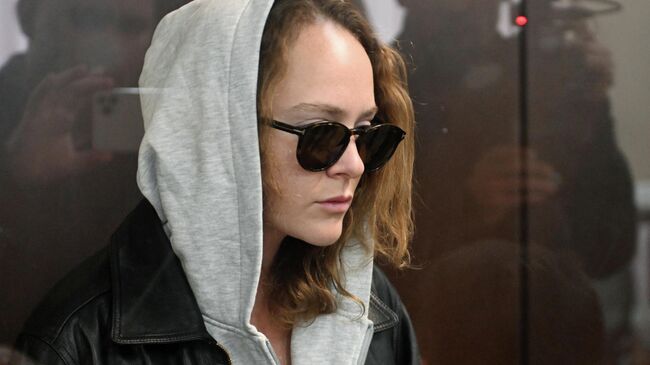 Актриса Аглая Тарасова в Домодедовском суде Московской области