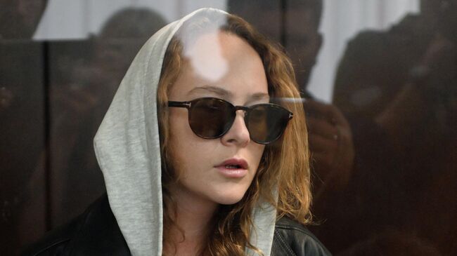 Актриса Аглая Тарасова в Домодедовском суде Московской области