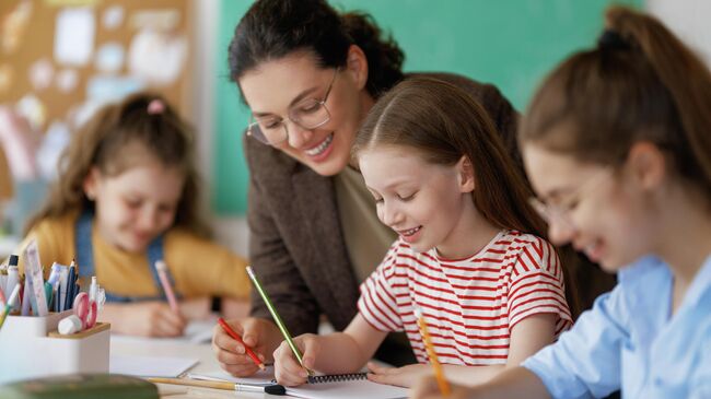 Молодая учительница