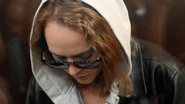 Актриса Аглая Тарасова в Домодедовском суде Московской области