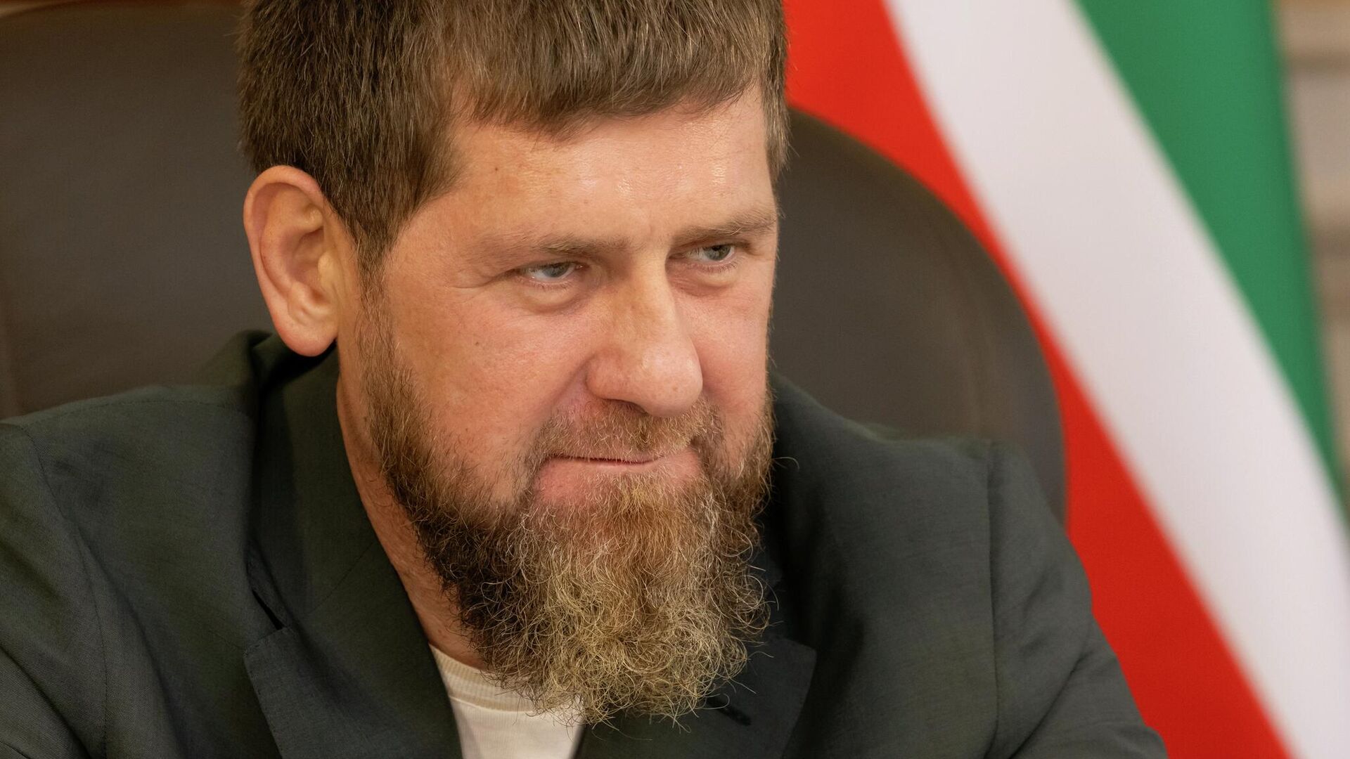 Кадыров рассказал об отправке группы добровольцев из Грозного в зону СВО