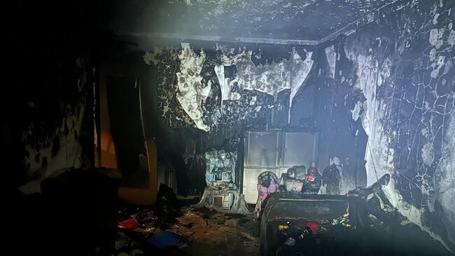 Последствия пожара в жилой пятиэтажке в Нижневартовске Ханты-Мансийского автономного округа