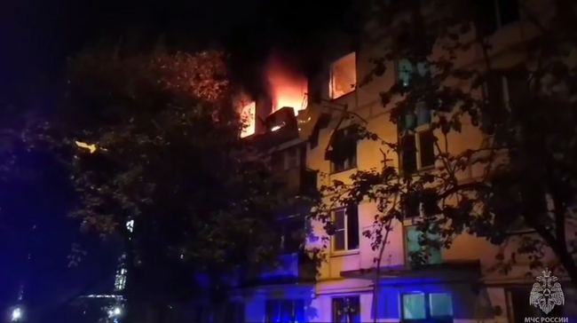 Пожар в пятиэтажке на юго-западе Москвы