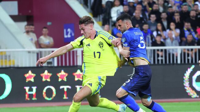 Эпизод матча отбора ЧМ-2026 Косово - Швеция