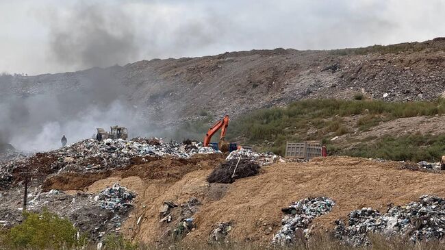 Пожар на мусорном полигоне под Самарой Пожар на мусорном полигоне под Самарой