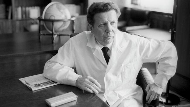 Евгений Чазов Евгений Чазов