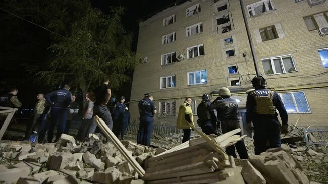 Многоквартирный жилой дом, поврежденный в Будённовском районе Донецка в результате обстрела ВСУ