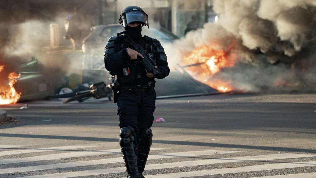 "Заблокируем все!" Беспорядки во Франции