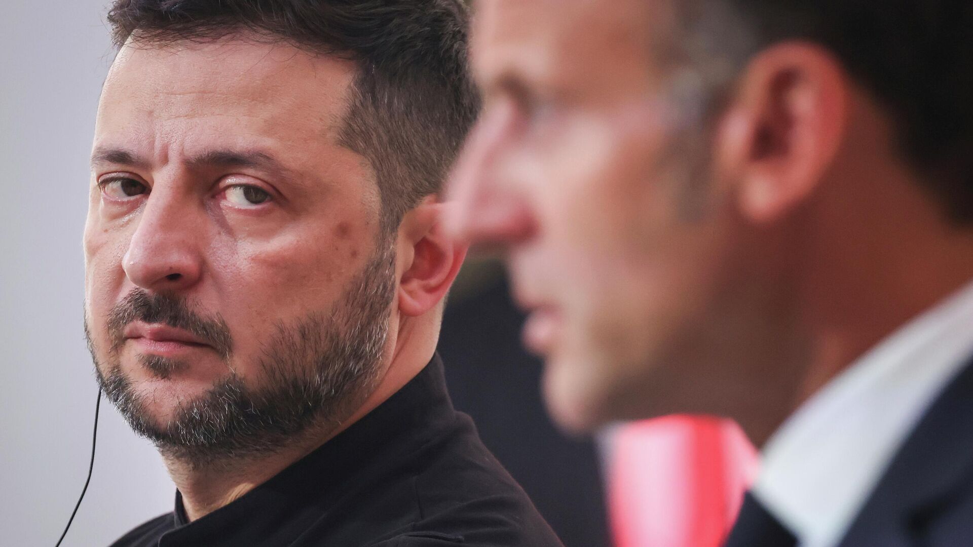 Владимир Зеленский и Эммануэль Макрон