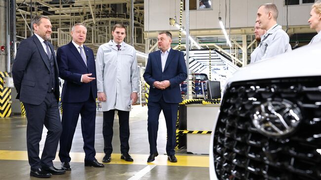 Губернатор Санкт-Петербурга Александр Беглов на предприятии Автозавод Санкт‑Петербург Губернатор Санкт-Петербурга Александр Беглов на предприятии Автозавод Санкт‑Петербург