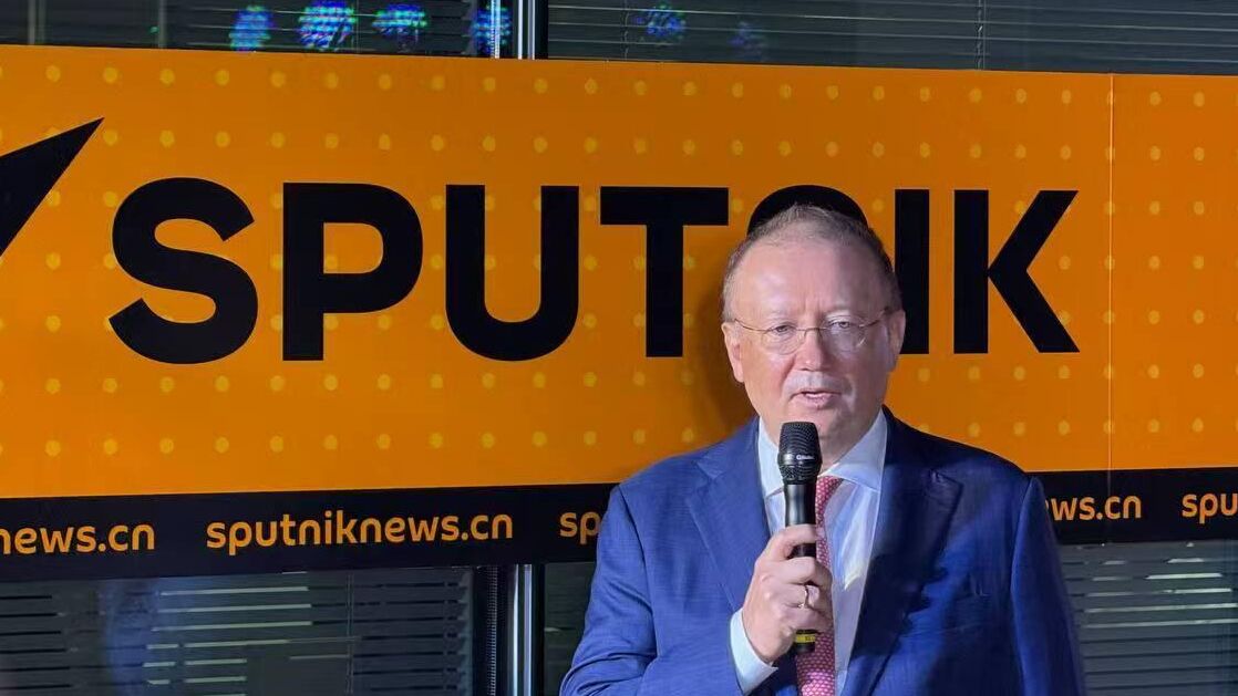 Торжественная церемония открытия нового офиса международного информационного агентства Sputnik в Пекине Торжественная церемония открытия нового офиса международного информационного агентства Sputnik в Пекине - РИА Новости, 1920, 10.09.2025