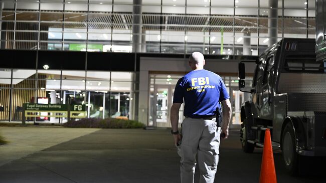 Агент ФБР на территории Университета долины Юта. 11 сентября 2025