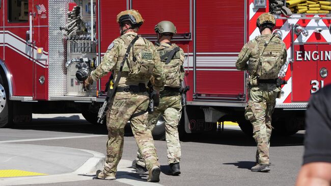 Сотрудники правоохранительных органов на территории Университета долины Юта после убийства Чарли Кирка