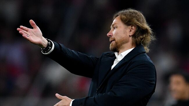 Валерий Карпин