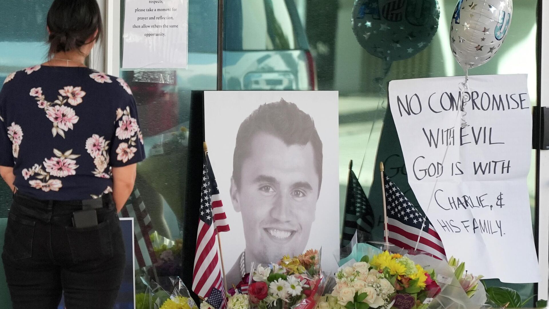 Мемориал на месте убийства Чарли Кирка - РИА Новости, 1920, 16.09.2025