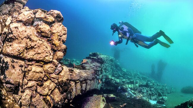 Подводные руины