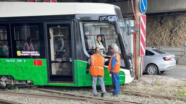 Место происшествия, где трамвай сошел с рельсов в Челябинске