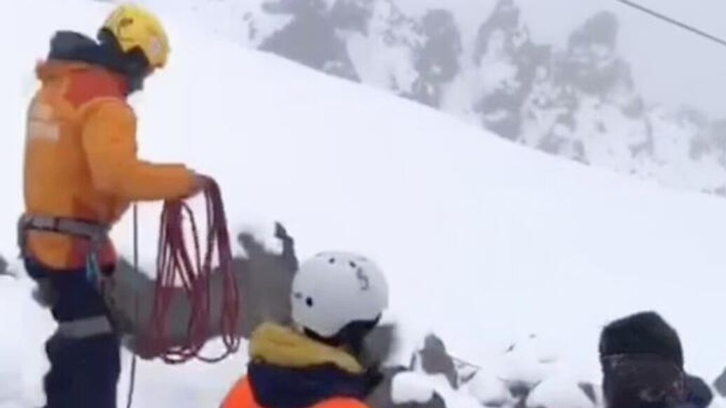 На Эльбрусе нашли тело третьего погибшего при обрыве канатной дороги