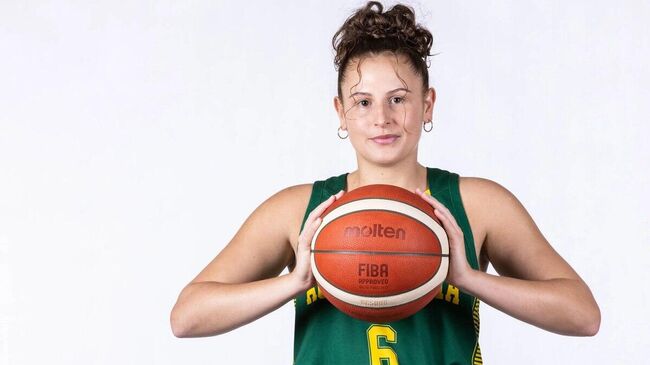 Бывшая баскетболистка сборной Австралии Тиана Мангакайя