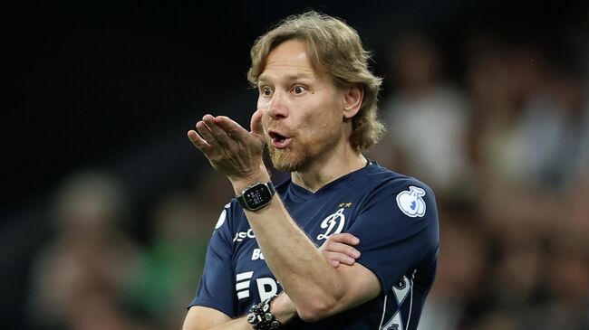 Валерий Карпин