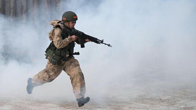 Отработка тактических действий по осуществлению поиска, блокирования и уничтожения незаконных военизированных формирований силами подразделений вооруженных сил России и Белоруссии в рамках учения Запад-2025