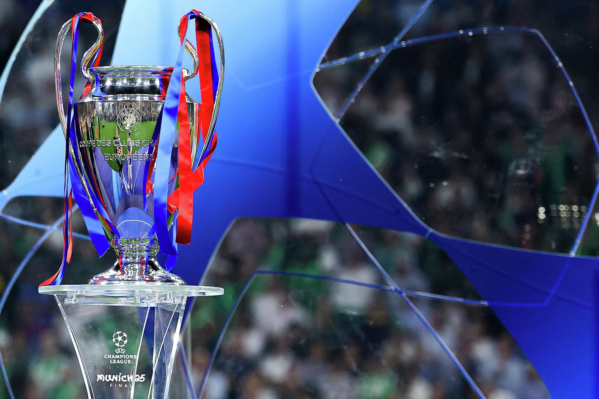 Трофей Лиги чемпионов УЕФА - РИА Новости, 1920, 16.09.2025