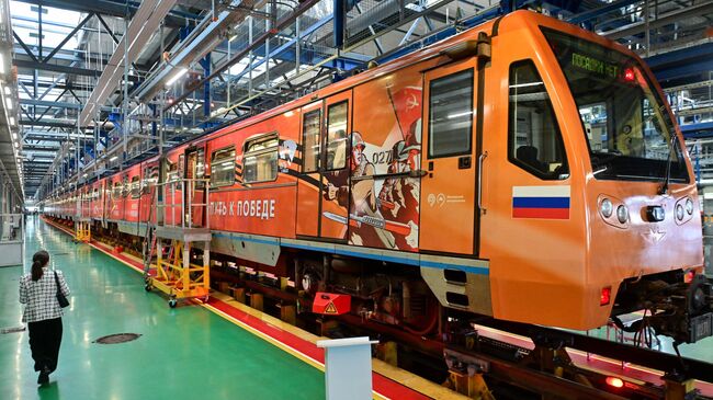 Запуск в электродепо Аминьевское тематического поезда, посвященного 80-летию Победы в Великой Отечественной войне Запуск в электродепо Аминьевское тематического поезда, посвященного 80-летию Победы в Великой Отечественной войне