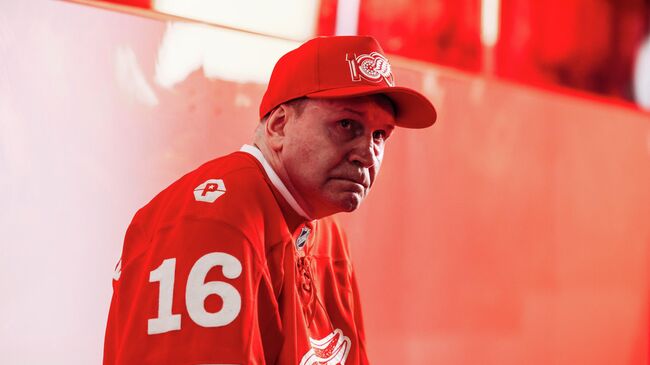 Обладатель Кубка Стэнли в составе Детройт Ред Уингз Владимир Константинов  Обладатель Кубка Стэнли в составе Детройт Ред Уингз Владимир Константинов