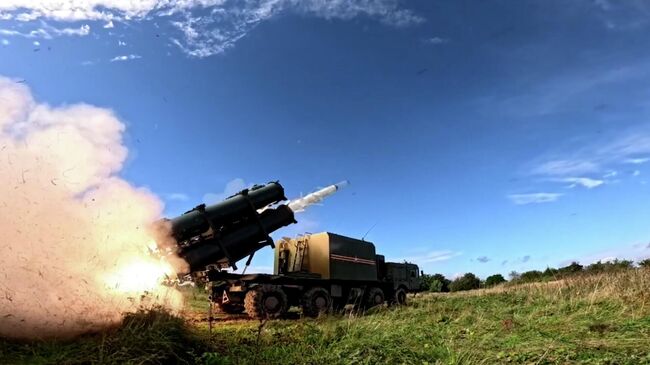 Удар крылатыми ракетами на учениях Запад-2025