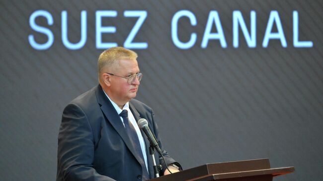 Заместитель председателя правительства РФ Алексей Оверчук на презентации Российской промышленной зоны в экономической зоне Суэцкого канала