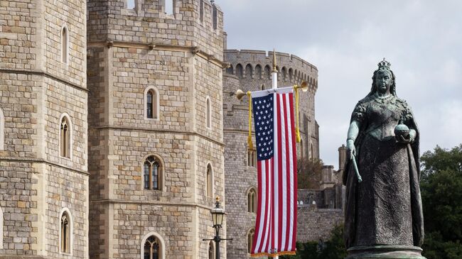 Американский флаг у Виндзорского замка в предверии визита Дональда Трампа