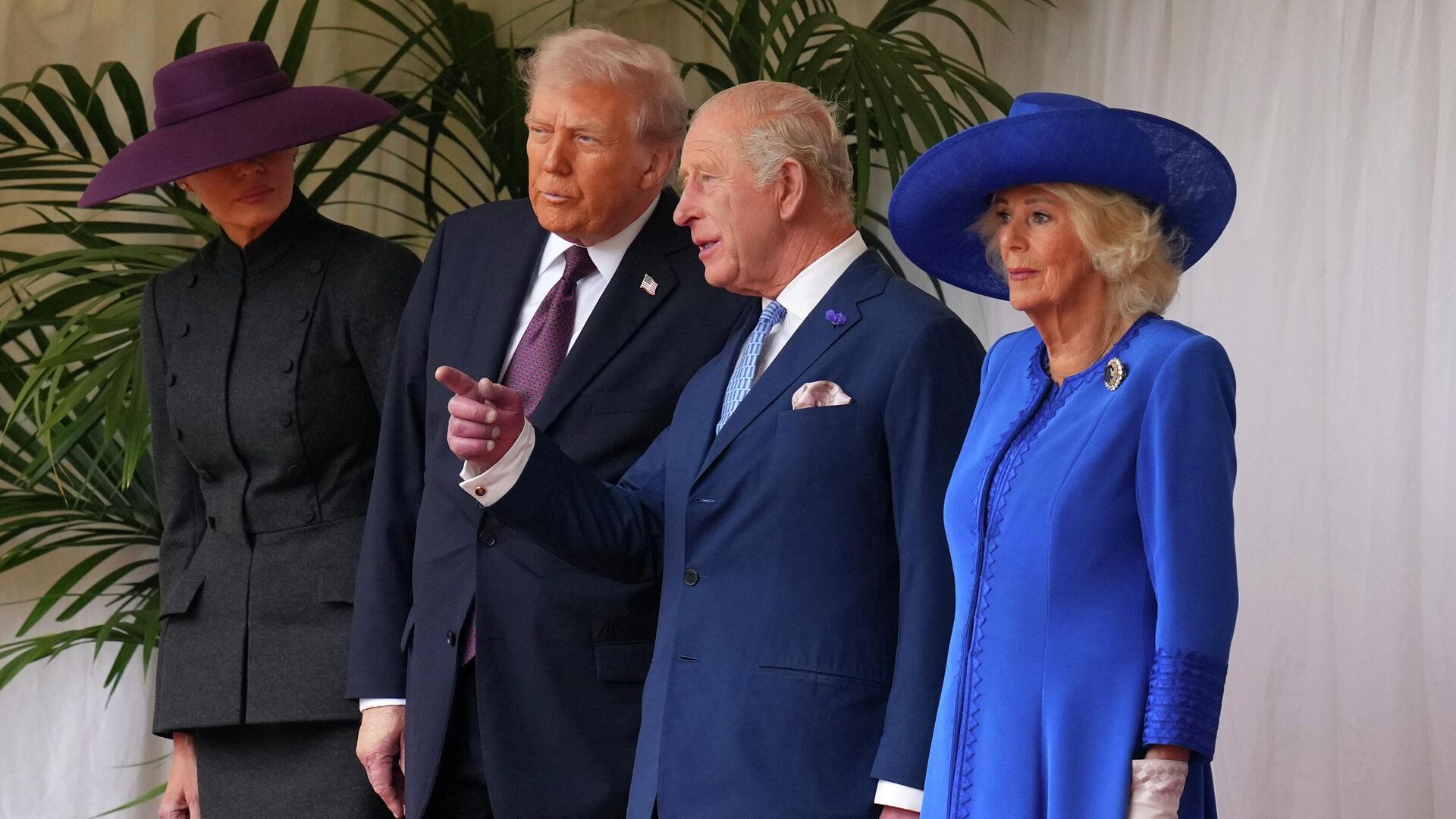 Трамп подарил королю Великобритании копию меча Эйзенхауэра, пишут СМИ