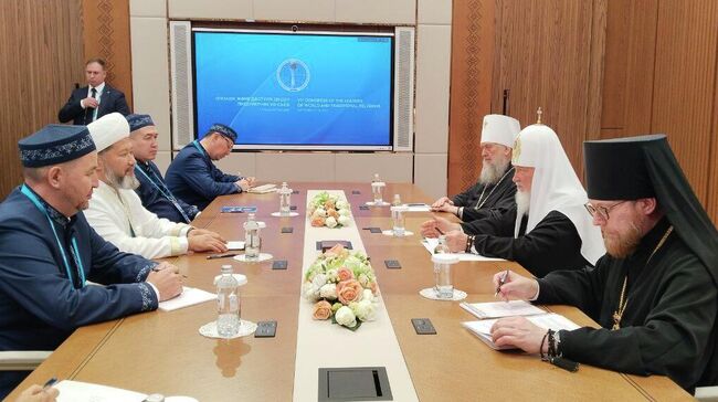 Патриарх Кирилл на встрече с верховным муфтием Казахстана Наурызбаем Таганулы в Астане