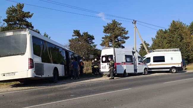  Последствия столкновения легкового автомобиля и автобуса во Владимирской области