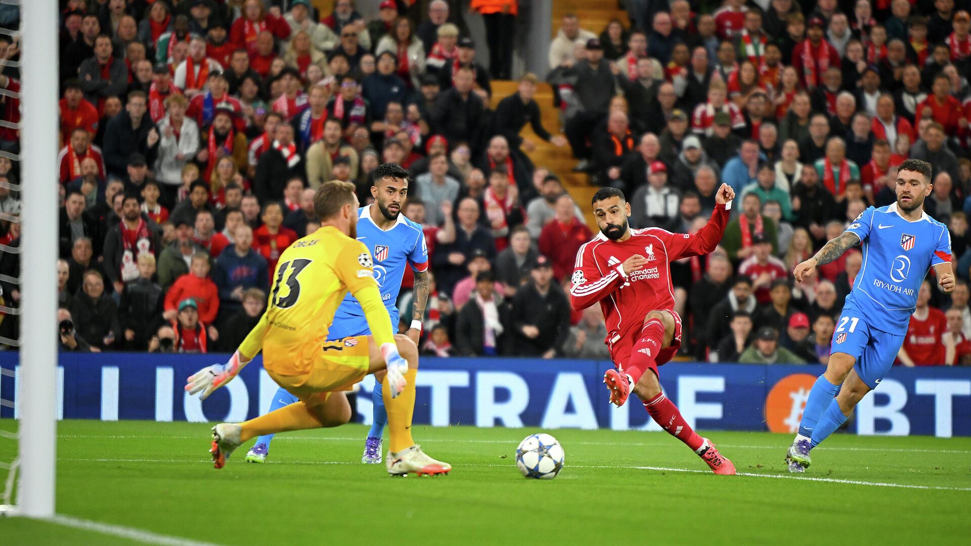 Матч Лиги чемпионов Ливерпуль - Атлетико - РИА Новости, 1920, 18.09.2025