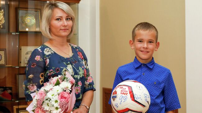 Костя Петрушенко с мамой Костя Петрушенко с мамой