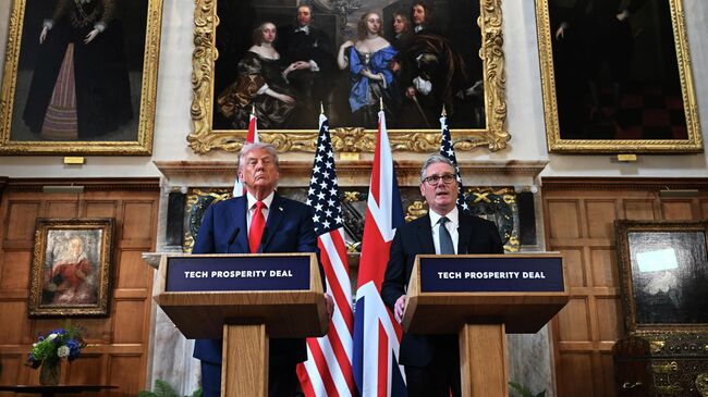 Дональд Трамп и Кир Стармер во время пресс-конференции