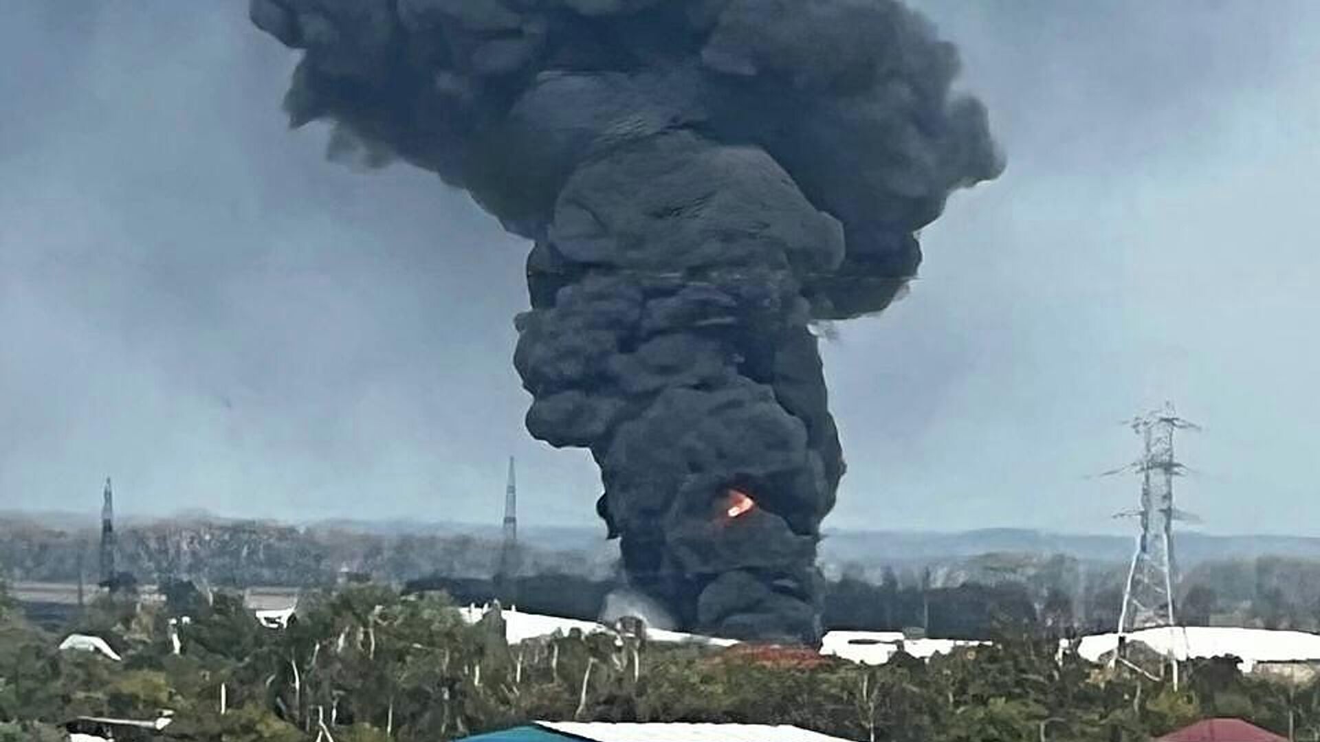 Fire in the Warehouse of Paints and Varnishes in Togliatti dari Wilayah Samara - Ria Novosti, 1920, 09/19/2025