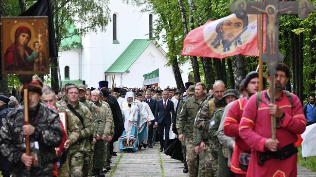 Торжественное мероприятие на военно-историческом фестивале Поле Куликово в Тульской области по случаю 645-летия Куликовской битвы