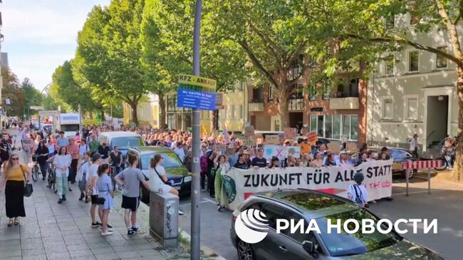 Демонстрация эко-активистов в Берлине