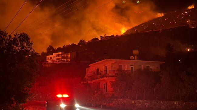 Лесной пожар в Аланье, Турция