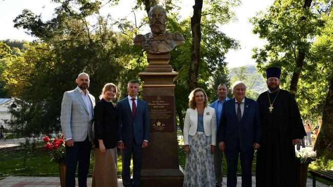 Открытие памятника Великому Князю Михаилу Николаевичу в Горячем Ключе Открытие памятника Великому Князю Михаилу Николаевичу в Горячем Ключе