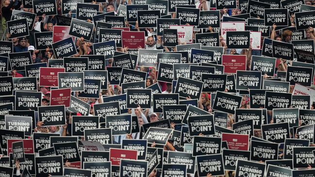 Церемония прощания с Чарли Кирком в США