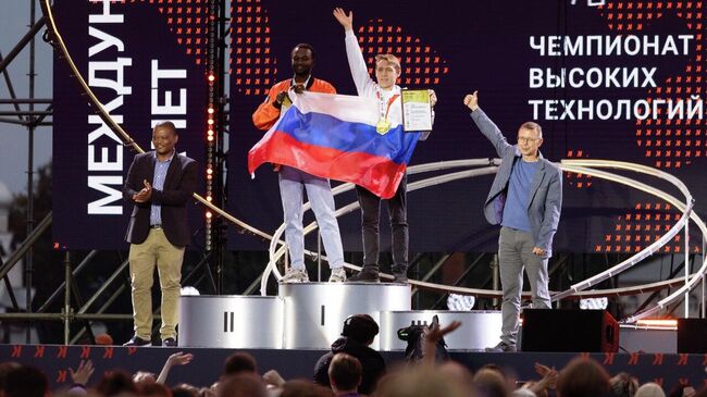 Более 100 медалей вручили победителям чемпионата высоких технологий