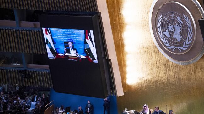 Президент Палестинской автономии Махмуд Аббас выступает по видеосвязи на заседании Генеральной Ассамблеи ООН. 23 сентября 2025