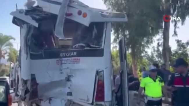 Последствия ДТП с автобусом в турецкой Аланье