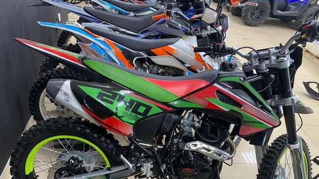 Мотоциклы с признаками незаконного ввоза, обнаруженные на складе в Иркутске