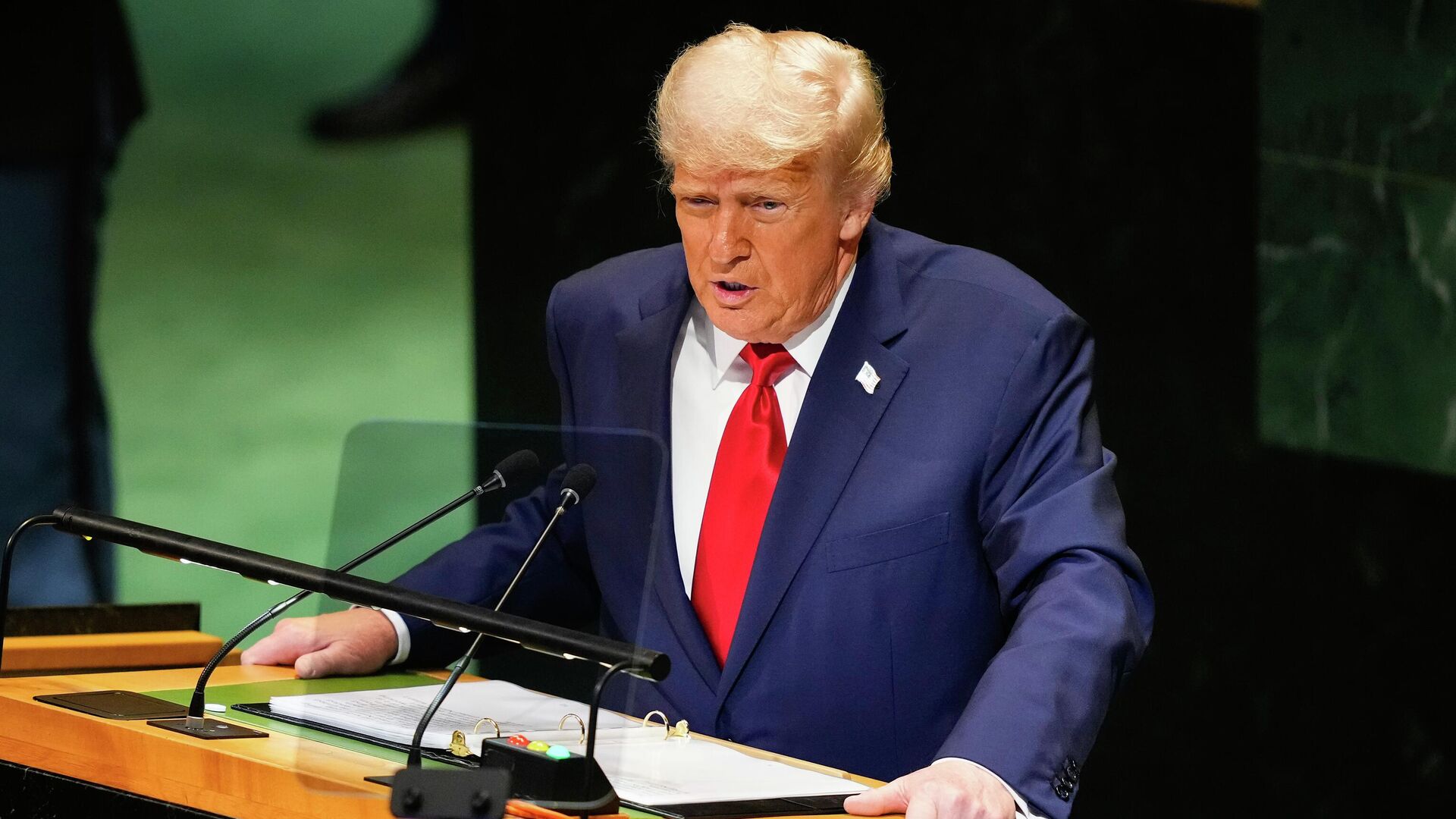 Президент США Дональд Трамп выступает на Генассамблее ООН Президент США Дональд Трамп выступает на Генассамблее ООН - РИА Новости, 1920, 23.09.2025