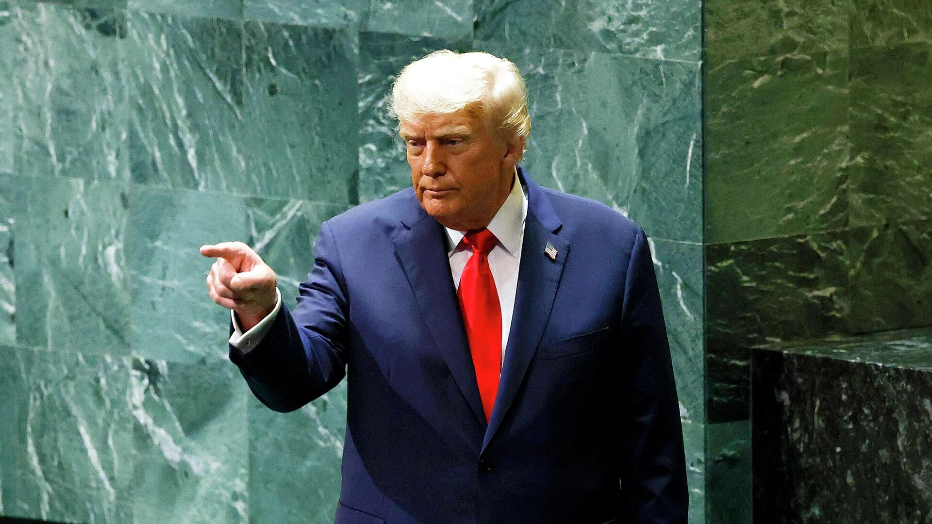 Президент США Дональд Трамп после выступления на Генассамблее ООН - РИА Новости, 1920, 23.09.2025